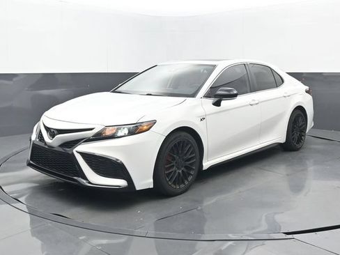 Used 2023 Toyota Camry SE FWD image 8