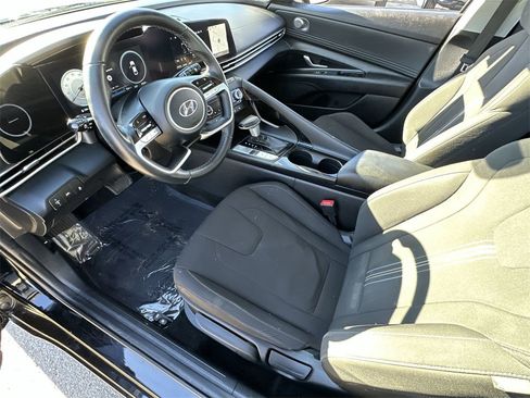 Used 2023 Hyundai Elantra SEL w/ Convenience Package image 22