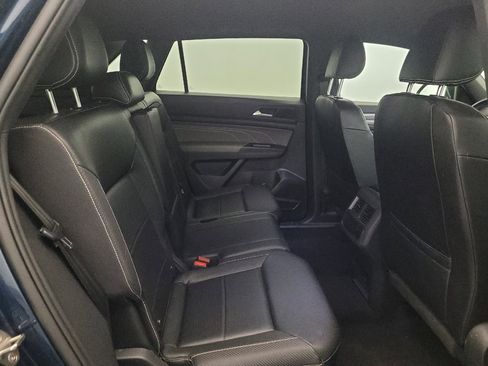Used 2021 Volkswagen Atlas Cross Sport SE AWD/4WD image 19