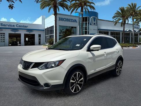 Used 2018 Nissan Rogue Sport SL FWD image 4
