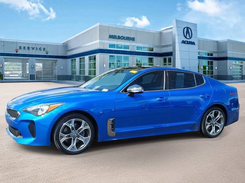 Used 2020 Kia Stinger GT-Line w/ Sun & Sound Package image 3