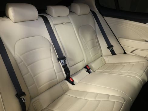 Used 2023 Kia Stinger GT2 image 42