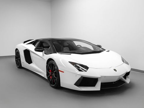 Used 2014 Lamborghini Aventador LP 700-4 image 23