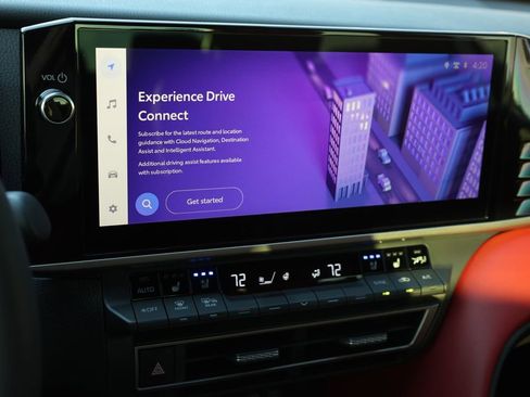 Used 2025 Toyota Camry XSE image 19