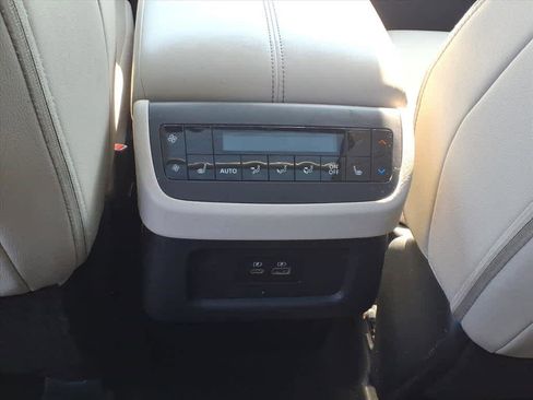 Certified 2024 Nissan Pathfinder SL w/ SL Premium Package image 17