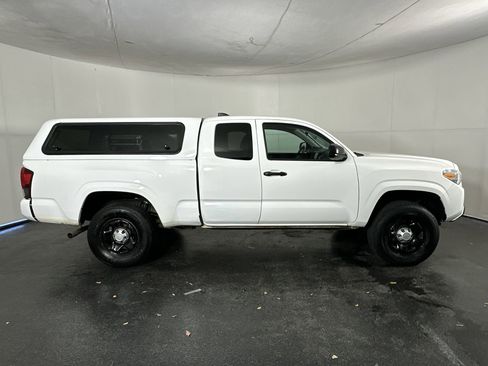 Used 2022 Toyota Tacoma 2WD Access Cab image 13
