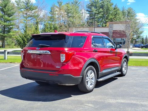 Used 2020 Ford Explorer XLT AWD/4WD image 5