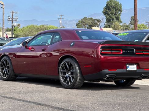 Used 2017 Dodge Challenger R/T RWD image 6