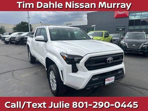 Used 2024 Toyota Tacoma SR5 AWD/4WD image 3
