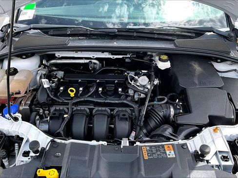 Used 2018 Ford Focus SE FWD image 6
