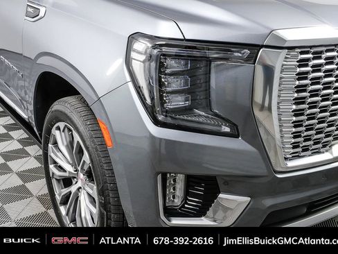 Used 2021 GMC Yukon XL Denali w/ Denali Premium Package image 42