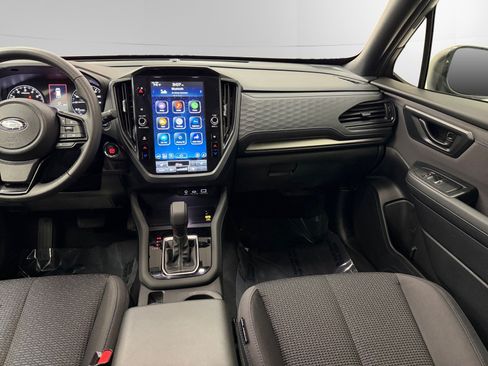 Used 2025 Subaru Forester Premium AWD/4WD image 11