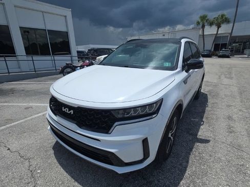 Certified 2023 Kia Sorento S w/ Panoramic Sunroof Package FWD image 3