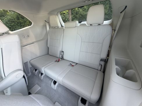 New 2026 Buick Enclave Avenir w/ Super Cruise Package FWD image 18