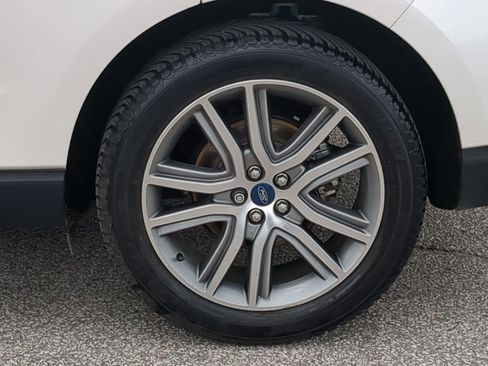 Used 2019 Ford Edge Titanium w/ Equipment Group 301A image 10