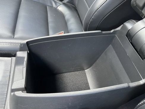 Used 2024 Ford Escape Platinum image 19