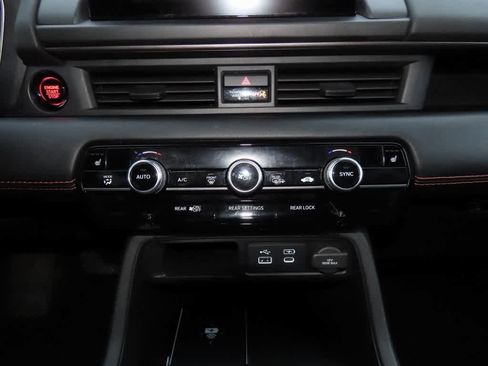 Certified 2023 Honda Pilot TrailSport image 24