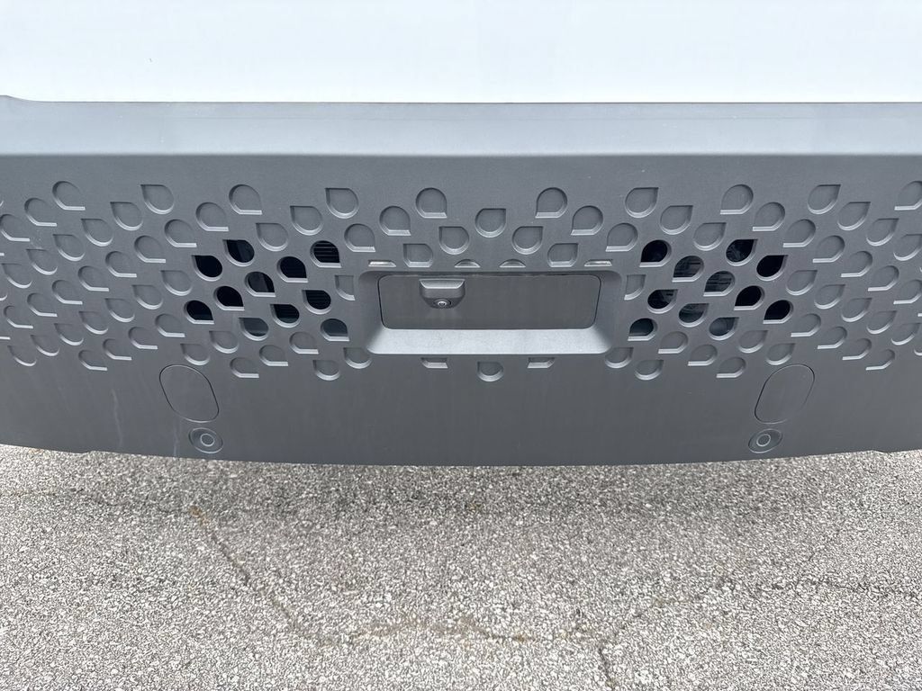 Used 2024 Chevrolet Brightdrop 600 w/ Battery Pack, Max Range AWD/4WD image 9
