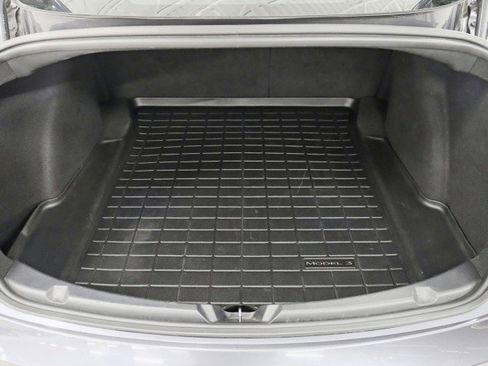 Used 2018 Tesla Model 3 image 34