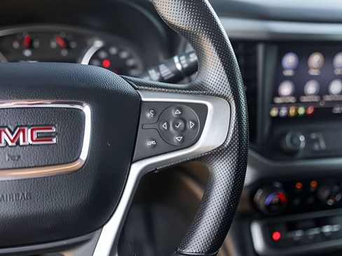 Used 2023 GMC Acadia SLE w/ Driver Convenience Package FWD image 15