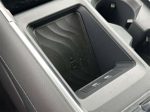 New 2025 Nissan Armada SL w/ Captain's Chari Seat Package image 32