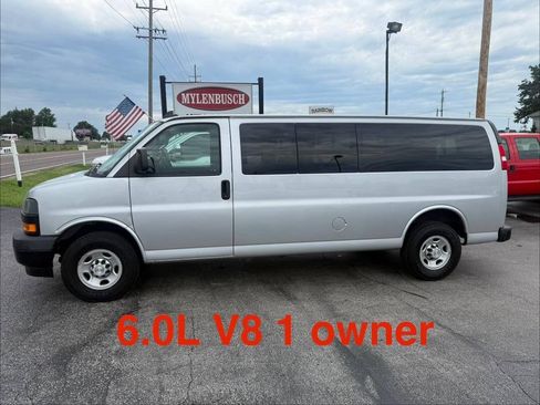 Used 2019 Chevrolet Express 3500 LS RWD image 1