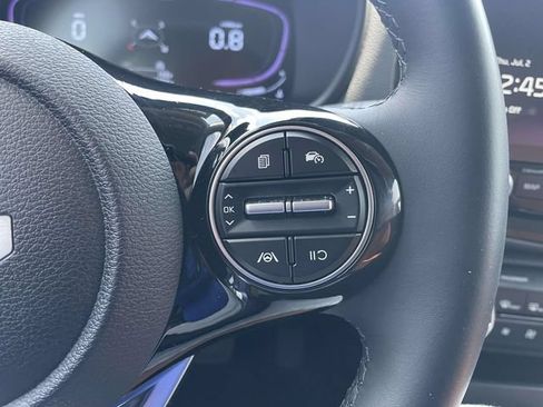 Certified 2025 Kia Soul EX FWD image 22