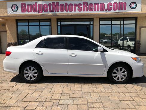 Used 2011 Toyota Corolla LE FWD image 1