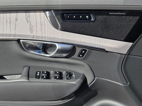 New 2026 Volvo XC90 T8 Ultra image 22