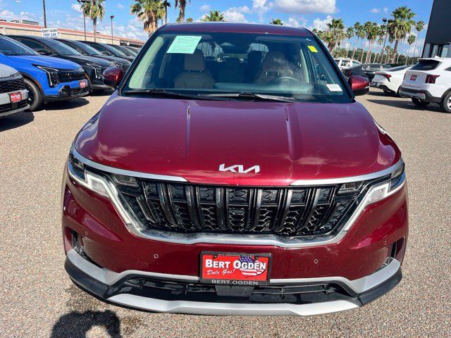 Used 2024 Kia Carnival EX FWD image 2