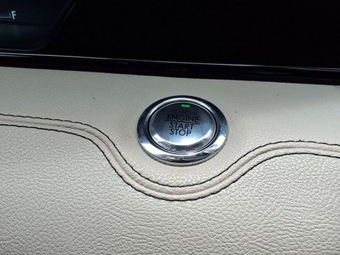 Used 2019 Lincoln Navigator Reserve AWD/4WD image 11