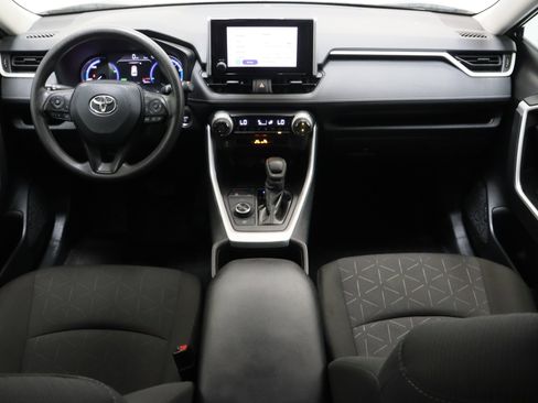 Certified 2025 Toyota RAV4 XLE image 30