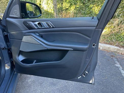 Used 2023 BMW X7 M60i w/ Executive Package image 20