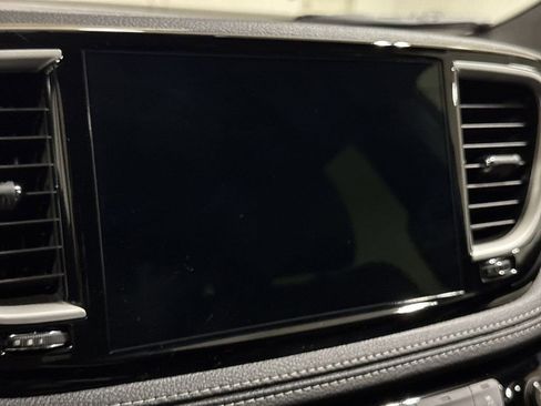 New 2026 Chrysler Pacifica Select FWD image 14
