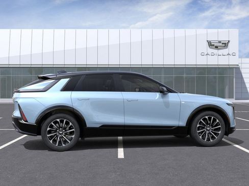New 2026 Cadillac Lyriq Sport image 5