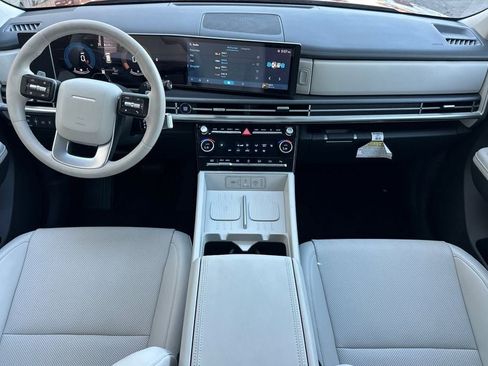 Used 2025 Hyundai Santa Fe SEL image 10