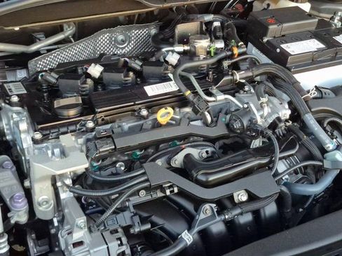 Used 2025 Toyota Corolla Cross XLE w/ Convenience Package image 23