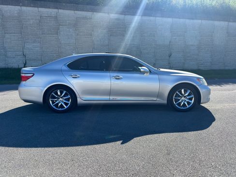 Used 2007 Lexus LS 460 image 2
