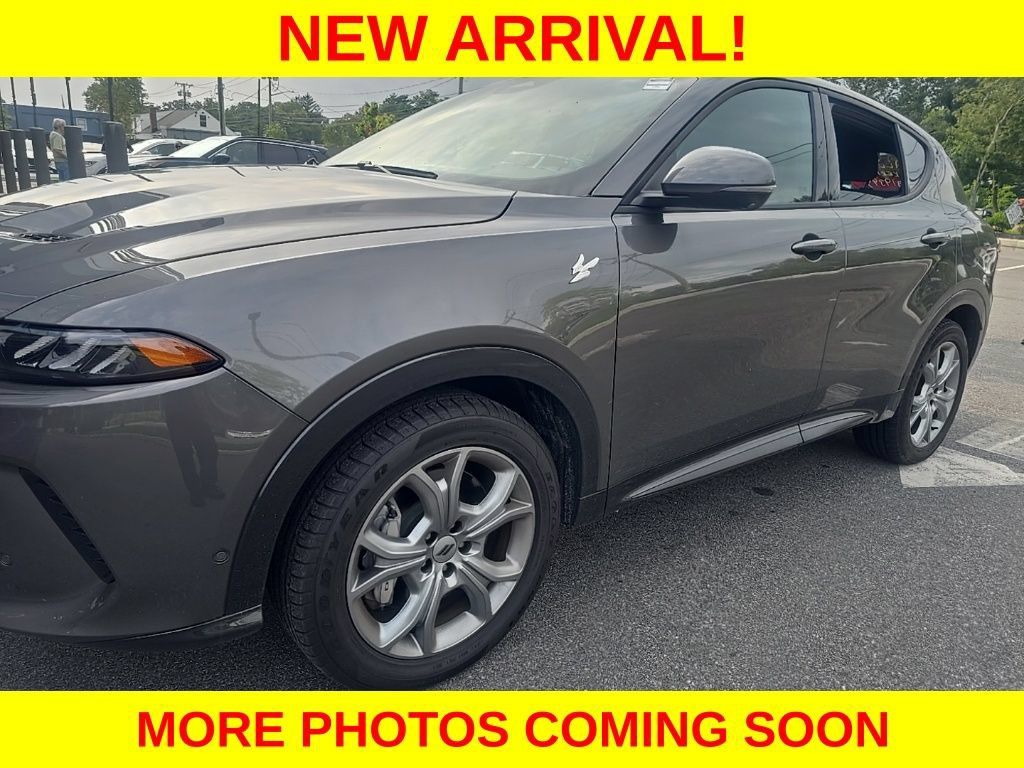 Used 2024 Dodge Hornet R/T w/ Tech Pack w/o Parking AWD/4WD image 4