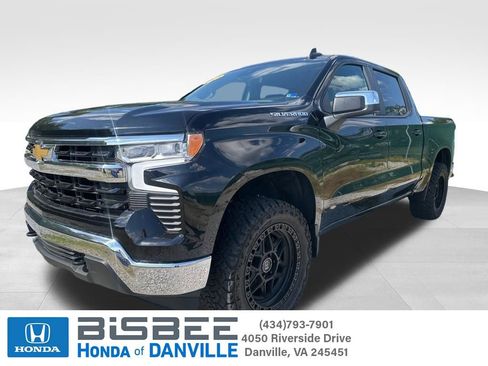 Used 2025 Chevrolet Silverado 1500 LT AWD/4WD image 1