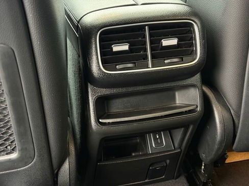 Used 2020 Mercedes-Benz GLE 350 4MATIC image 33