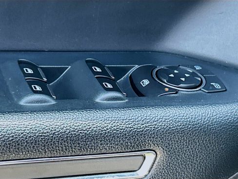 Used 2024 Ford Expedition XLT AWD/4WD image 24