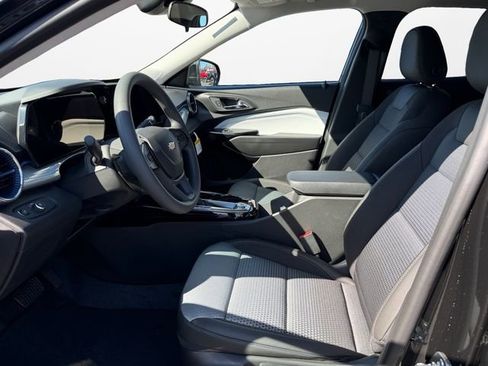 New 2026 Chevrolet Trax LT FWD image 9
