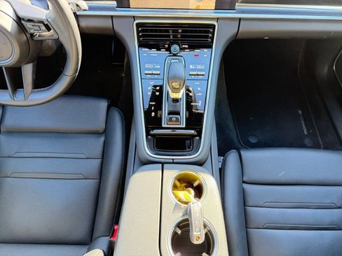 Used 2023 Porsche Panamera 4 Platinum Edition AWD/4WD image 27