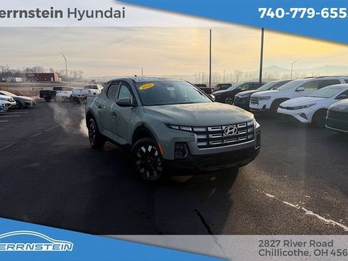 Certified 2025 Hyundai Santa Cruz SE image 1