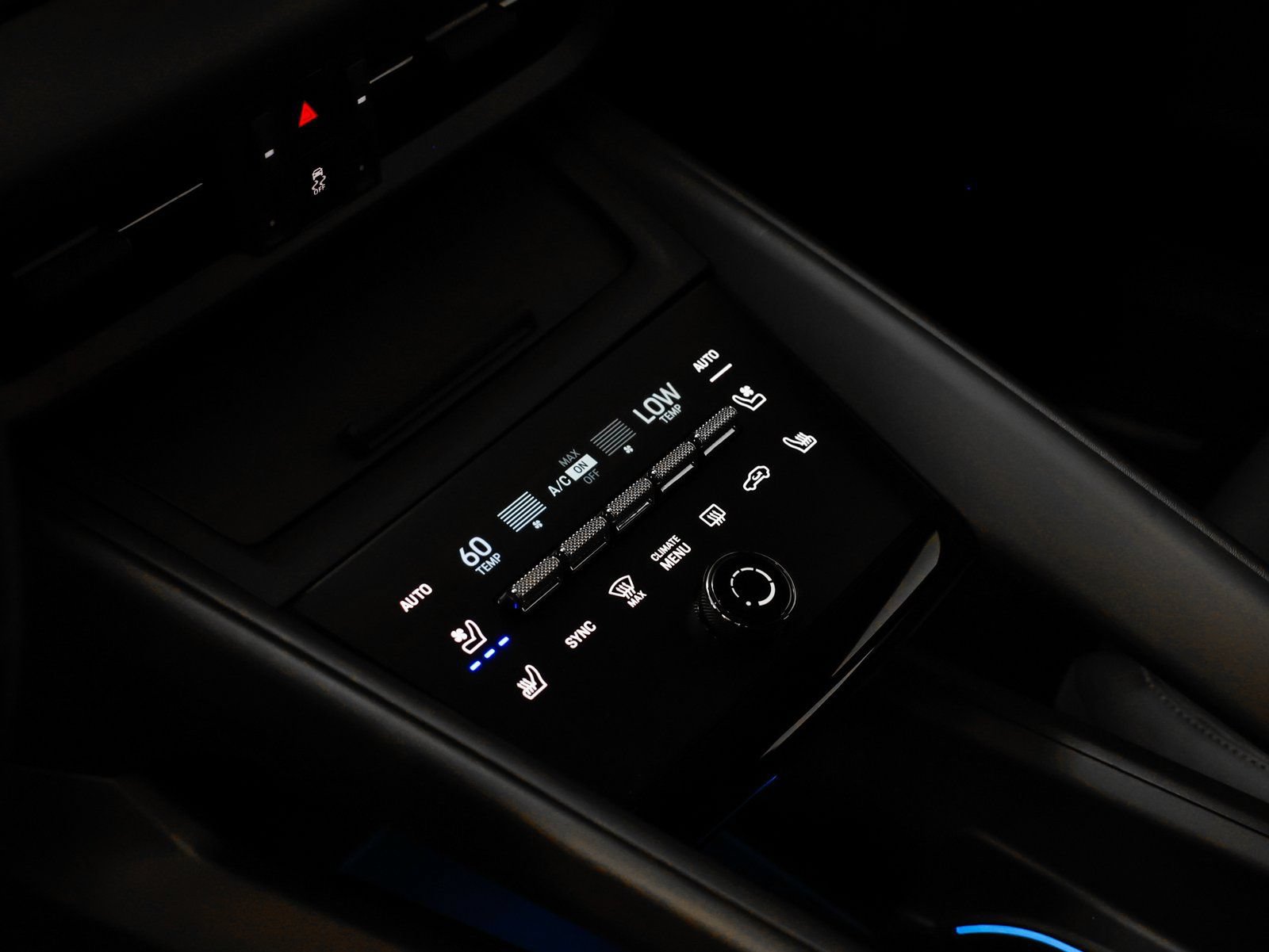 Certified 2025 Porsche Macan 4S Electric AWD/4WD image 28