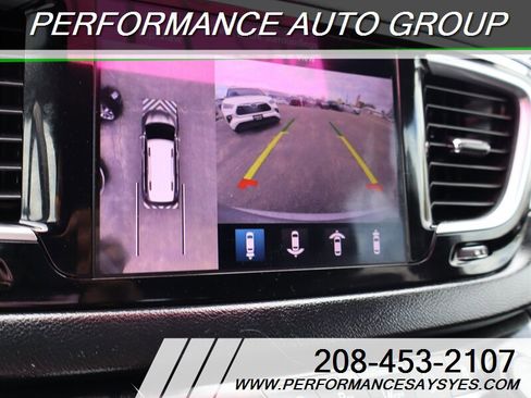Used 2019 Chrysler Pacifica Touring Plus w/ Advanced Safetytec Group FWD image 20