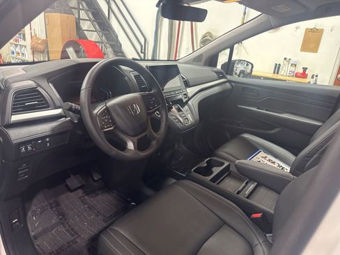 Used 2024 Honda Odyssey EX-L image 7