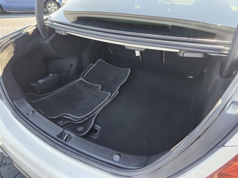 Used 2019 Mercedes-Benz E 300 image 23