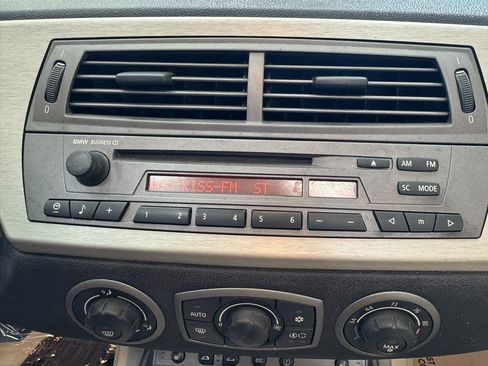 Used 2003 BMW Z4 2.5i image 25